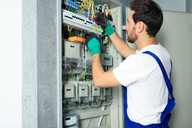 Best Emergency Electrical Repair  in Petersburg, WV